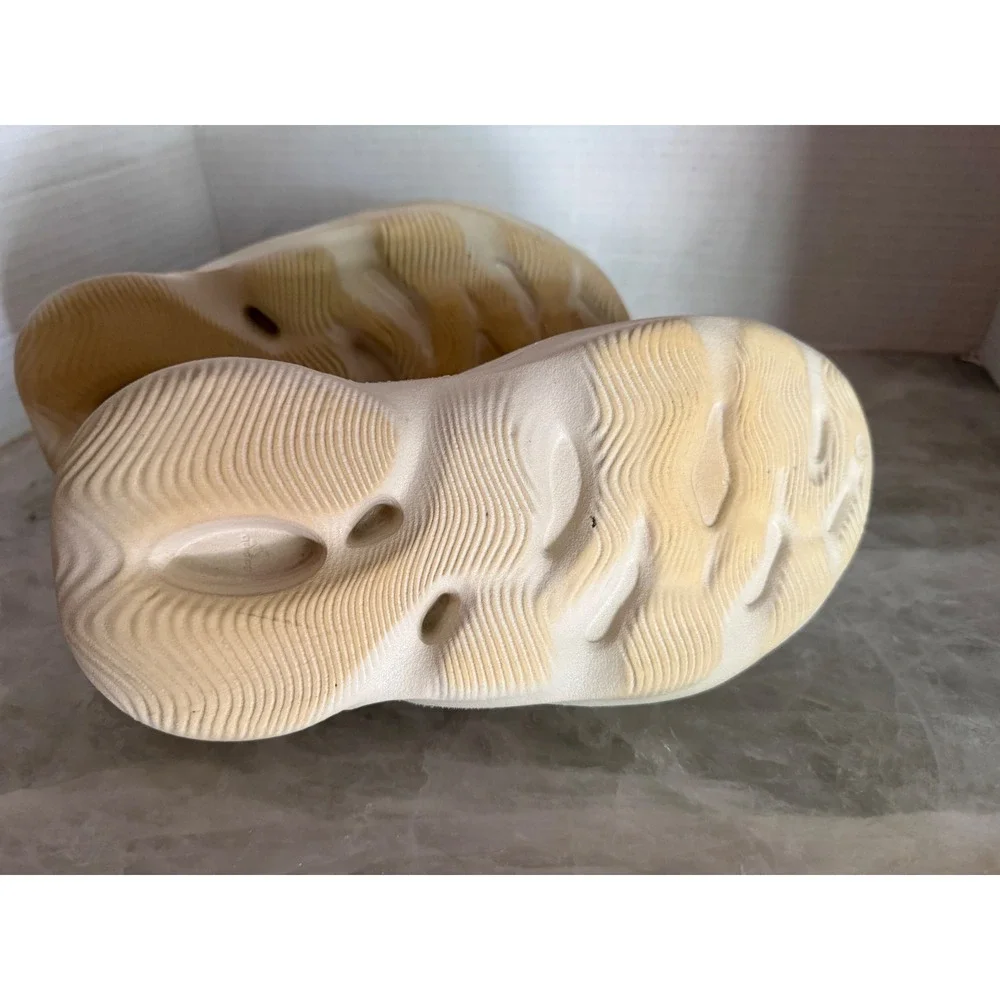 Adidas Yeezy Foam Runner Men 6 Sand  GV6774 Slip On Clog Shoes